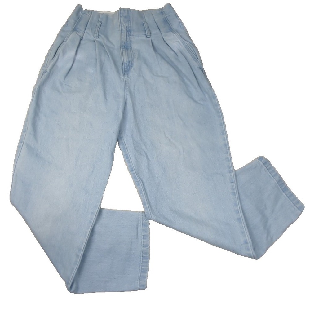 a new day |Jeans Light Wash Blue High Waist Pleated size 10 28x26 READ